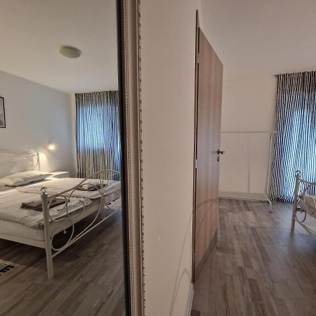 Apartman Castle Tusilovic Exteriér fotografie