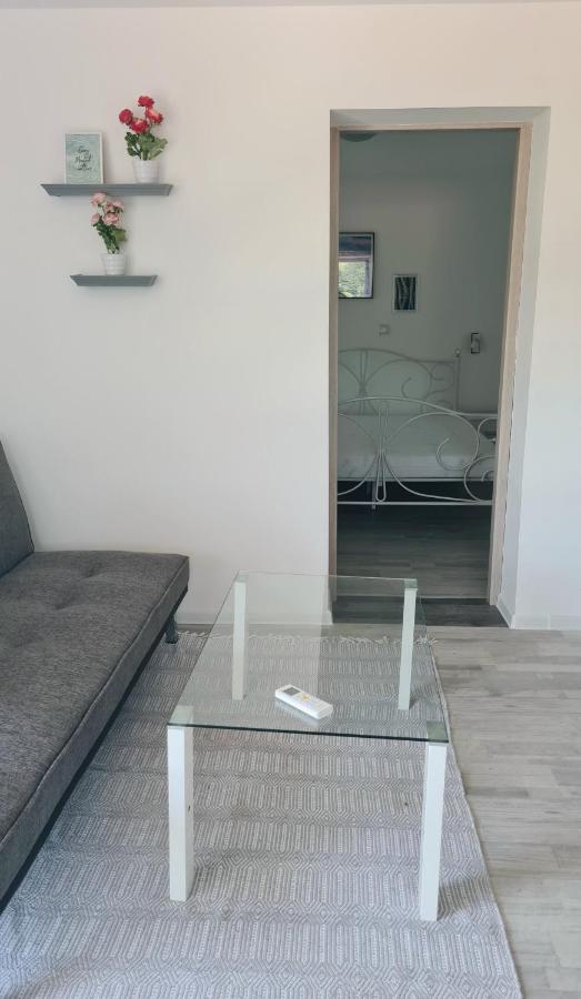 Apartman Castle Tusilovic Exteriér fotografie