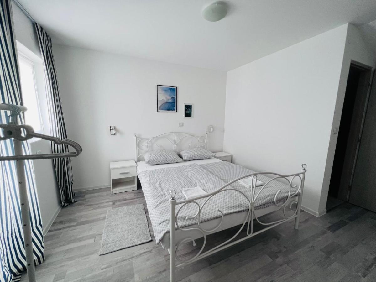 Apartman Castle Tusilovic Exteriér fotografie