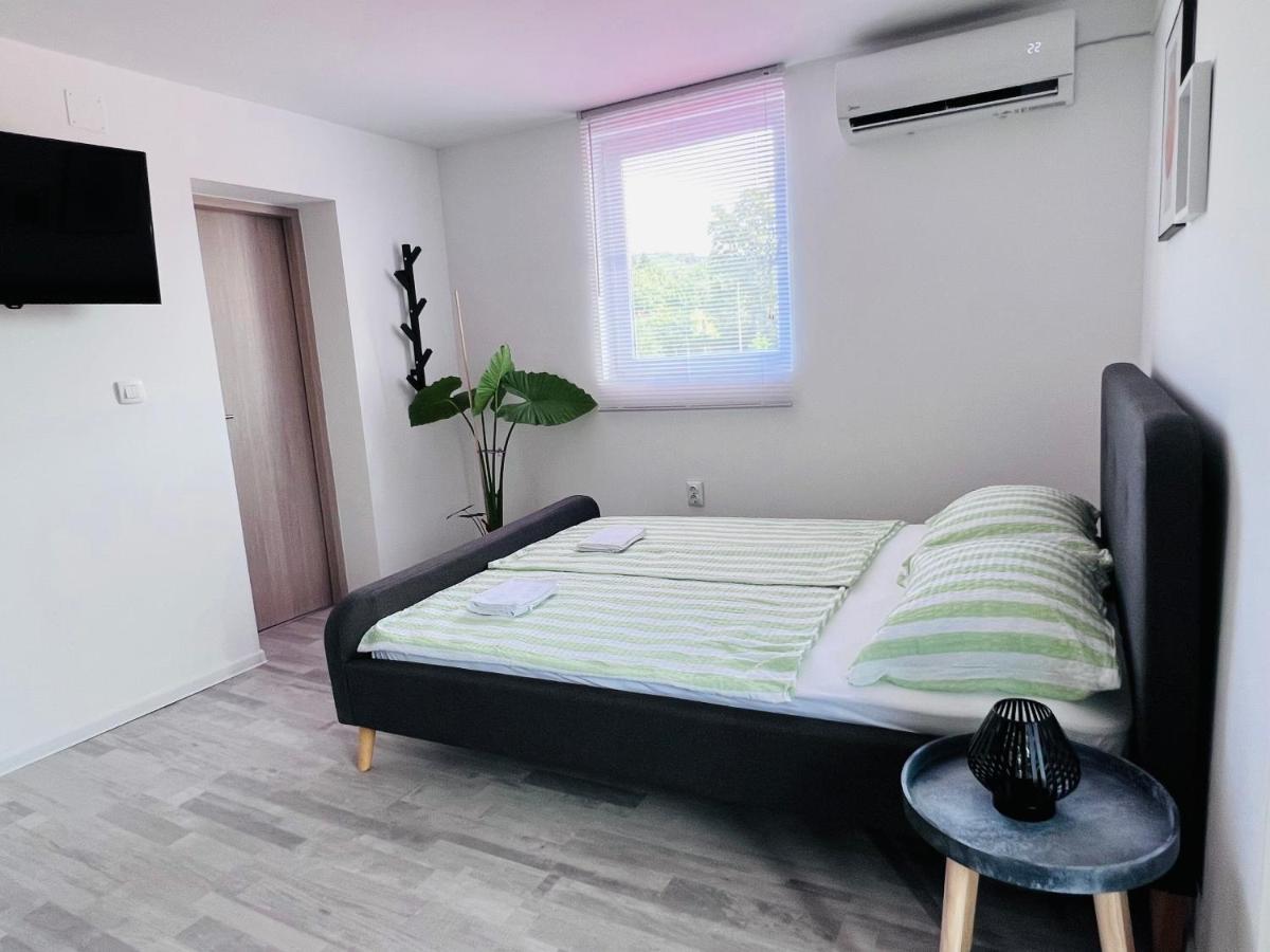 Apartman Castle Tusilovic Exteriér fotografie